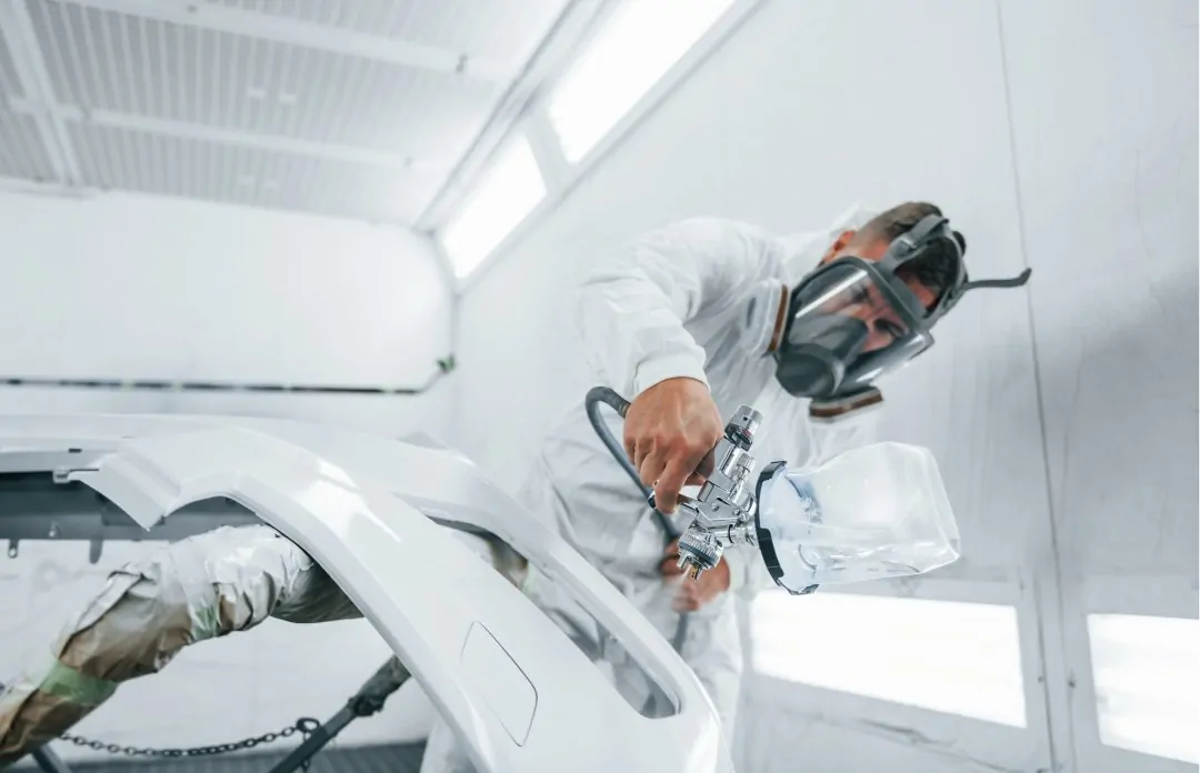 In,Protective,Mask.,Painting,The,Car.,Caucasian,Automobile,Repairman,In